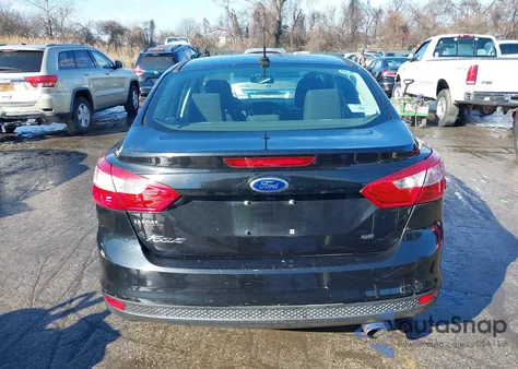 2013 Ford Focus Se z USA, uszkodzony, nr VIN 1FADP3F21DL253359